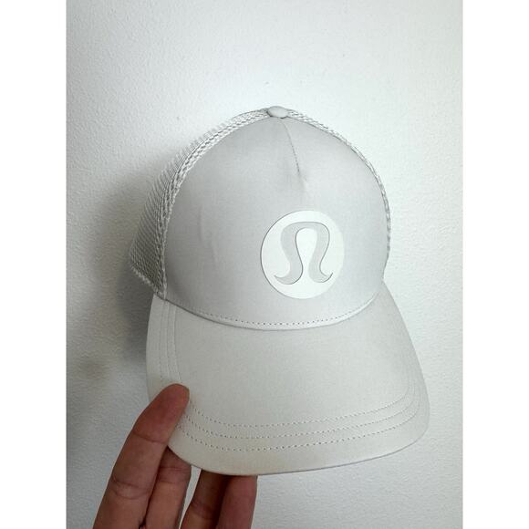 Lululemon Trucker Hat Cap Adults Snap Back Mesh Adjustable Cream Bone - Picture 2 of 9